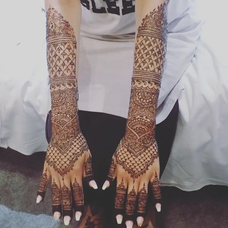Finished bridal mehndi across the hands