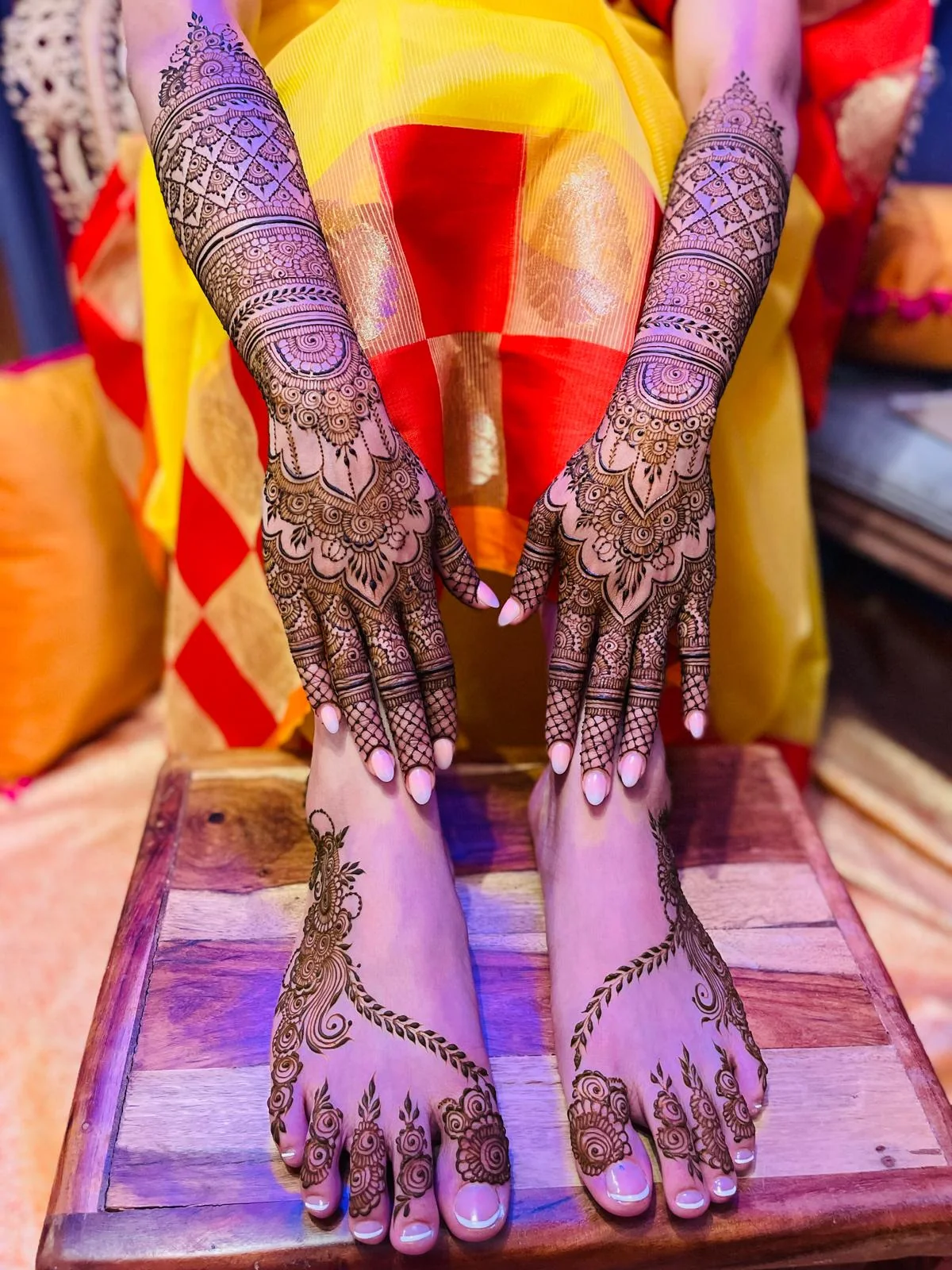 Bridal henna design 9 of 19