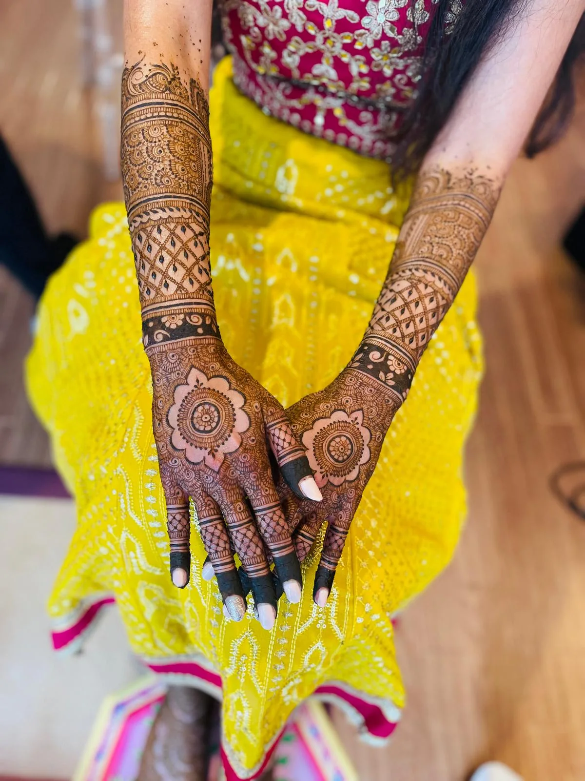 Bridal henna design 13 of 19