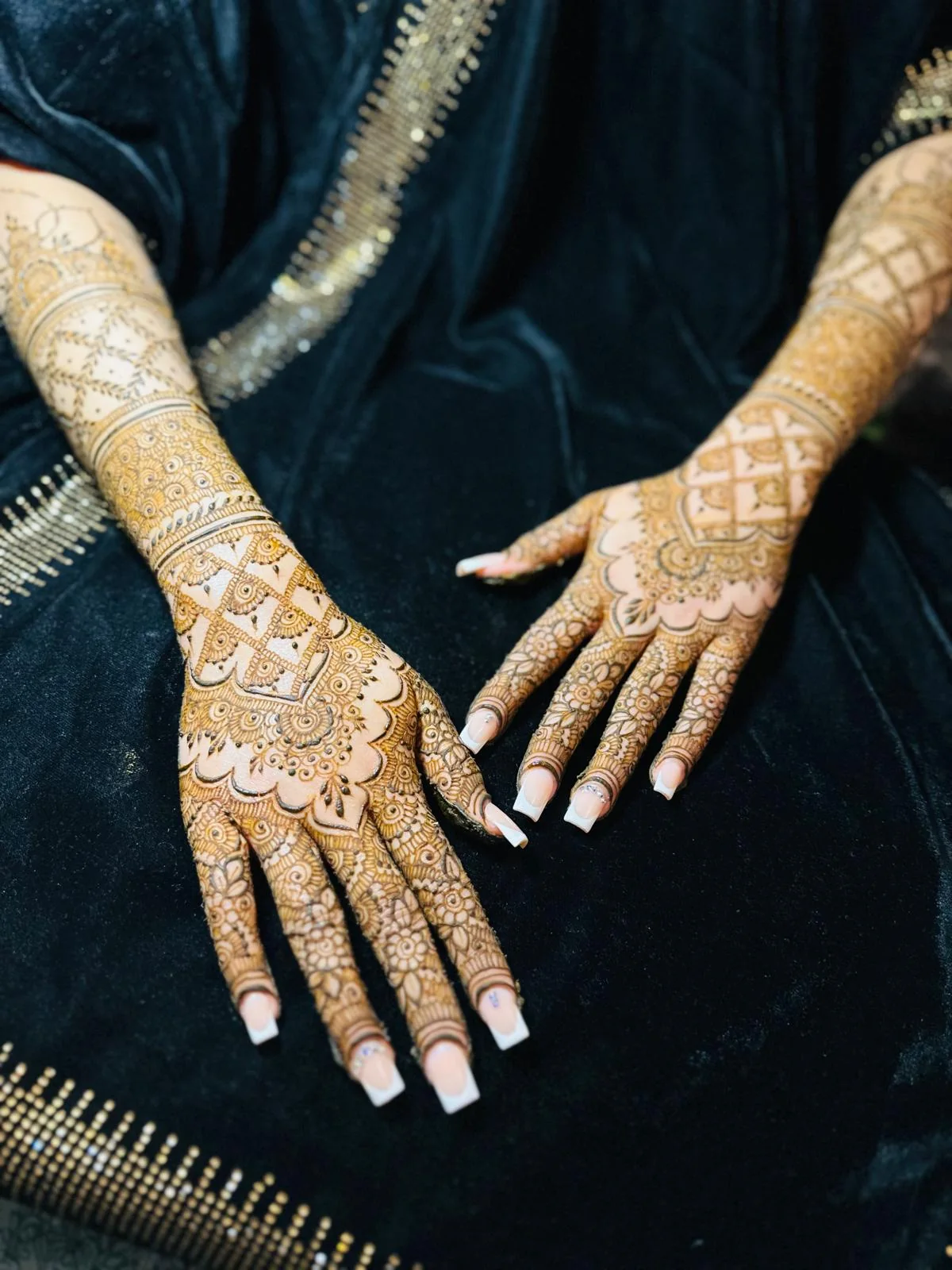 Party henna design 1 of 19