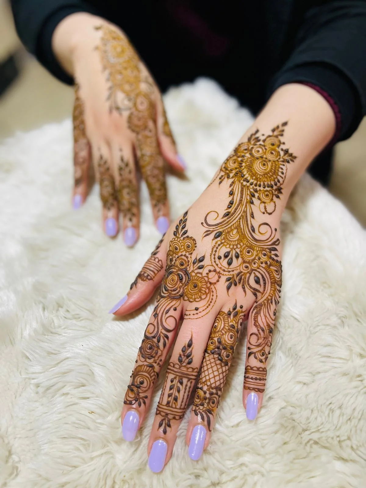 Party henna design 14 of 19