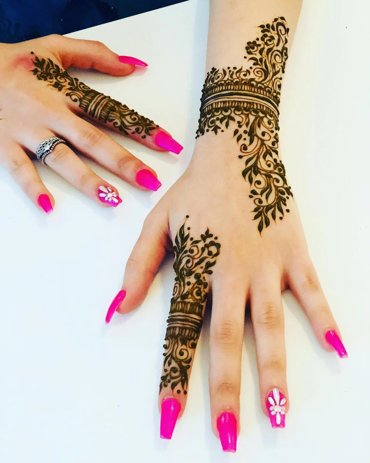 Party henna design 15 of 19