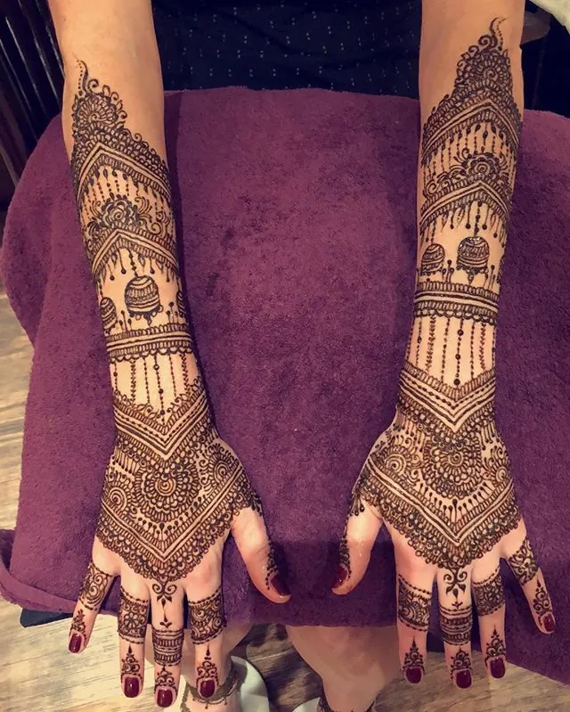 Intricate detailed bridal mehndi