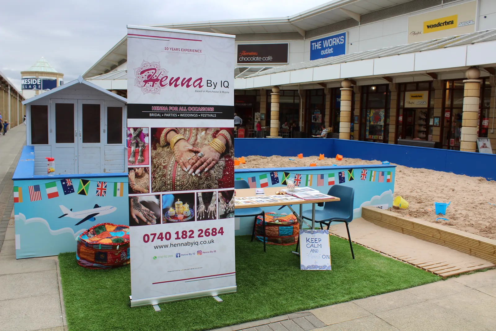 Henna artist stand setup