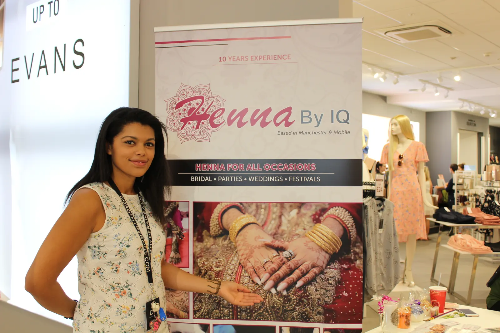 Henna artist at Dorothy Perkins