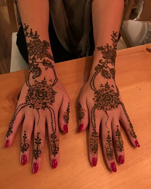 Beautiful henna tattoo