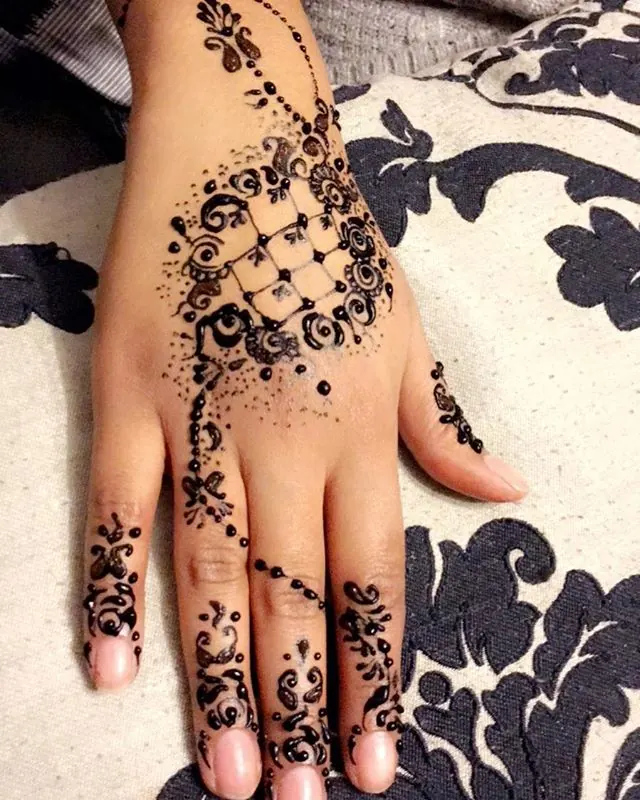 Henna tag design 2