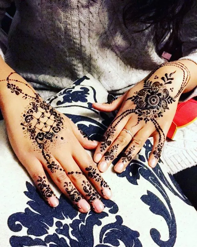 Henna tag design 4