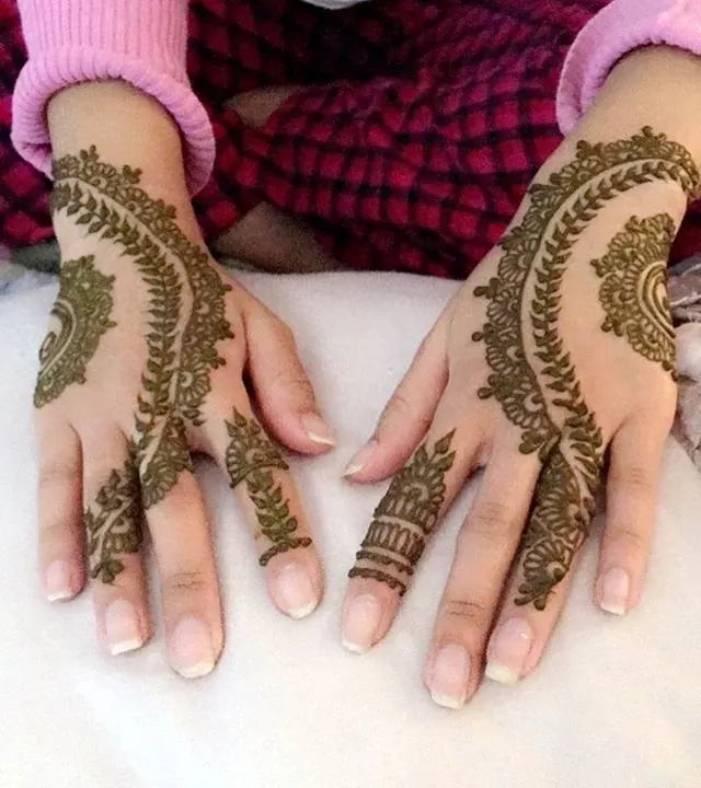 Henna tag design