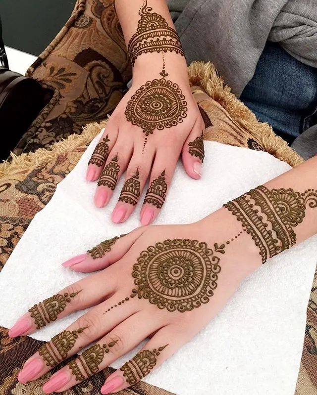 Mandala henna