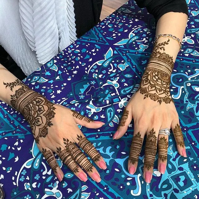 Natural mehndi design