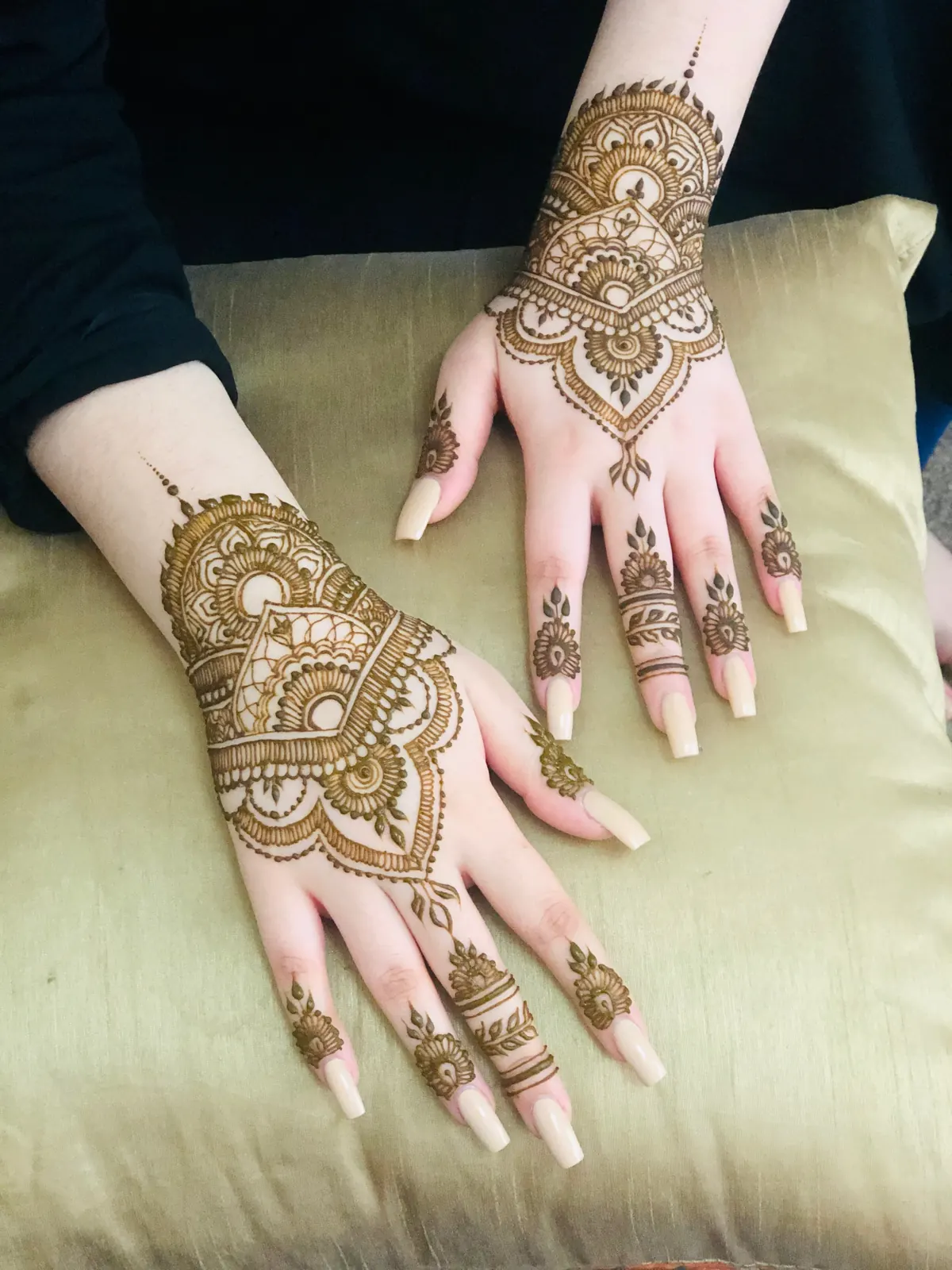 Party henna design